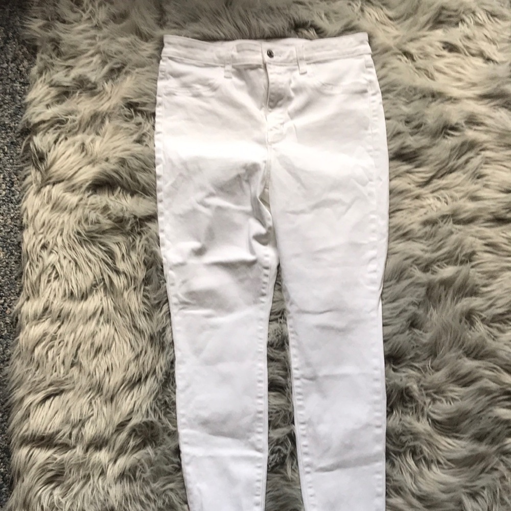 American Eagle super high-rise white jagging’s perfect condition